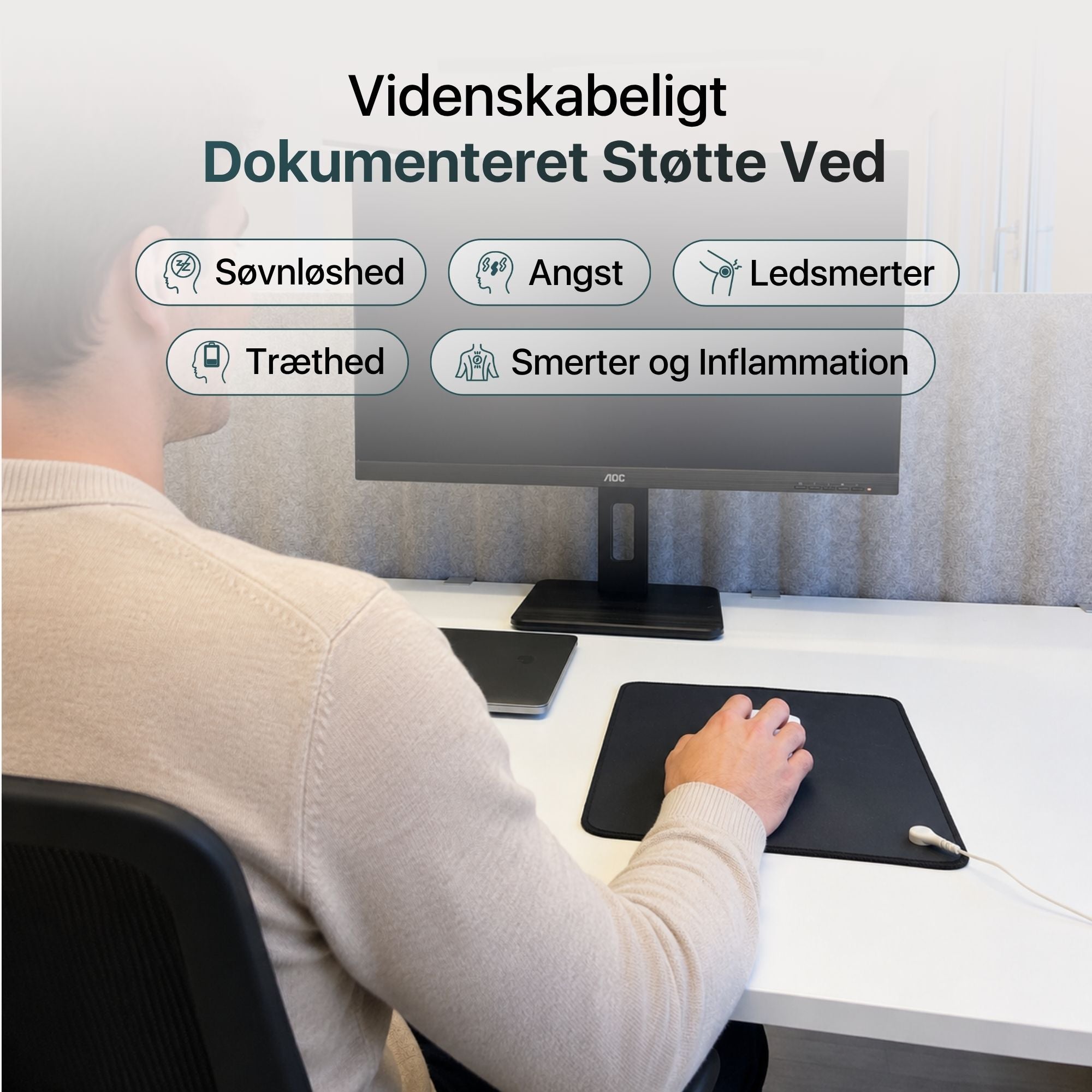 Jordingsmåtte til mus på skrivebord med bruger og tekst om søvn, angst og ledsmerter