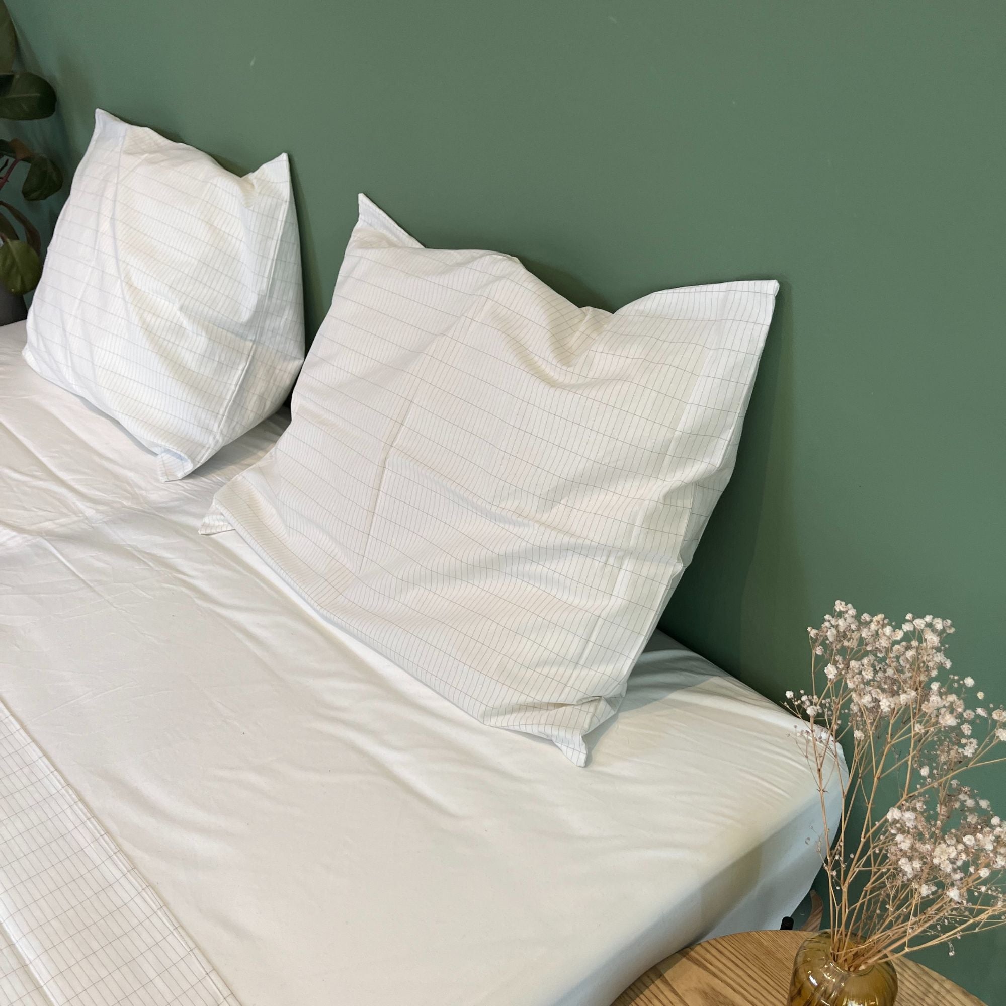 Grounding Pillow Case (Cord & Plug Included)