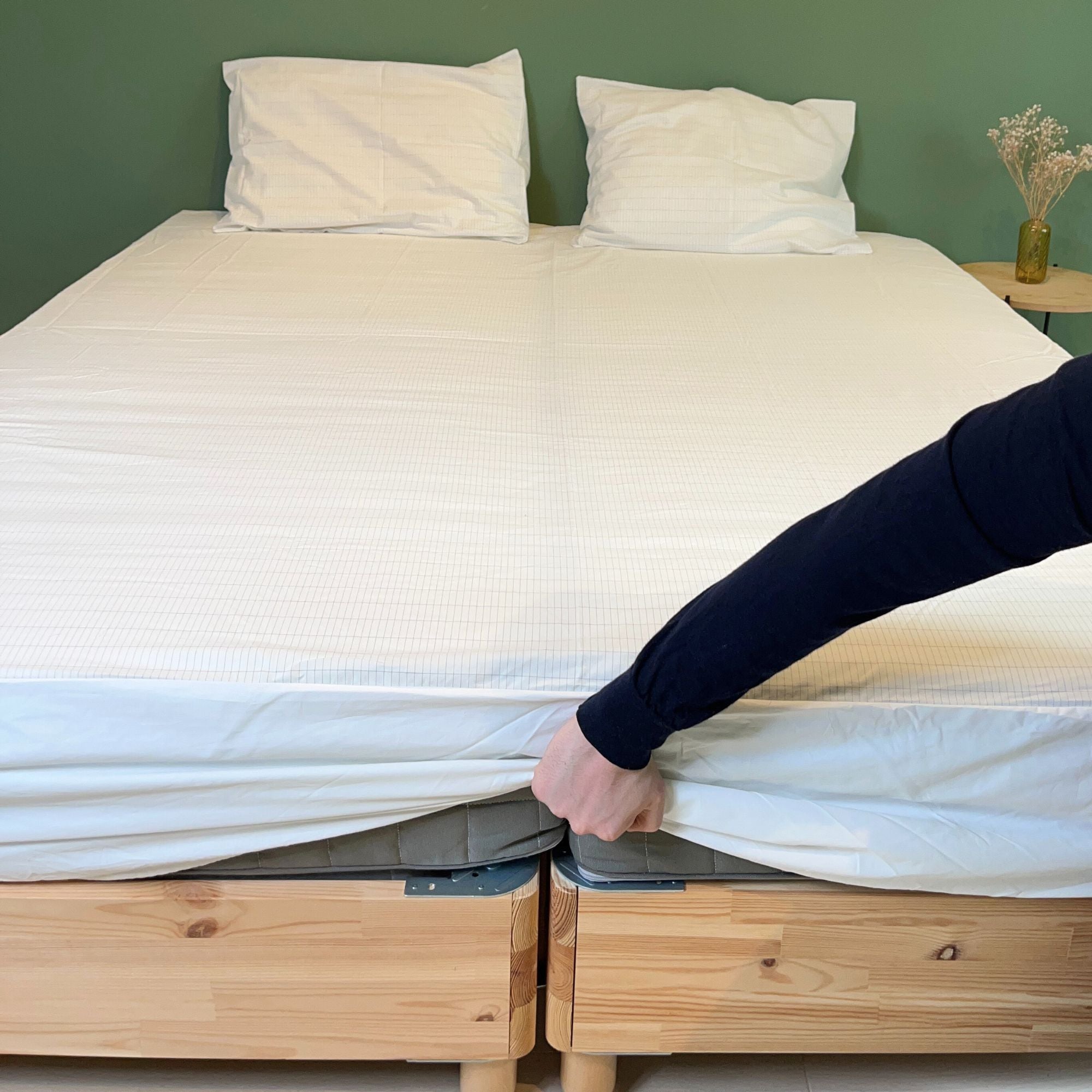 Grounding Fitted Bed Sheet (Cord & Plug Included)